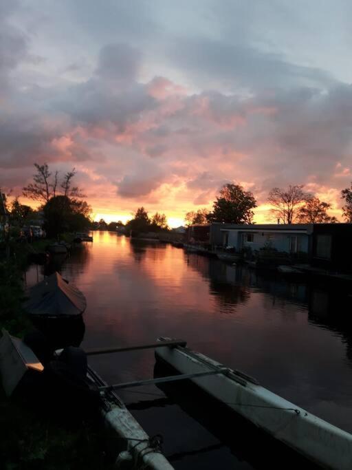 Out Of Amsterdam, River Apartment Close To City Broek in Waterland Ngoại thất bức ảnh